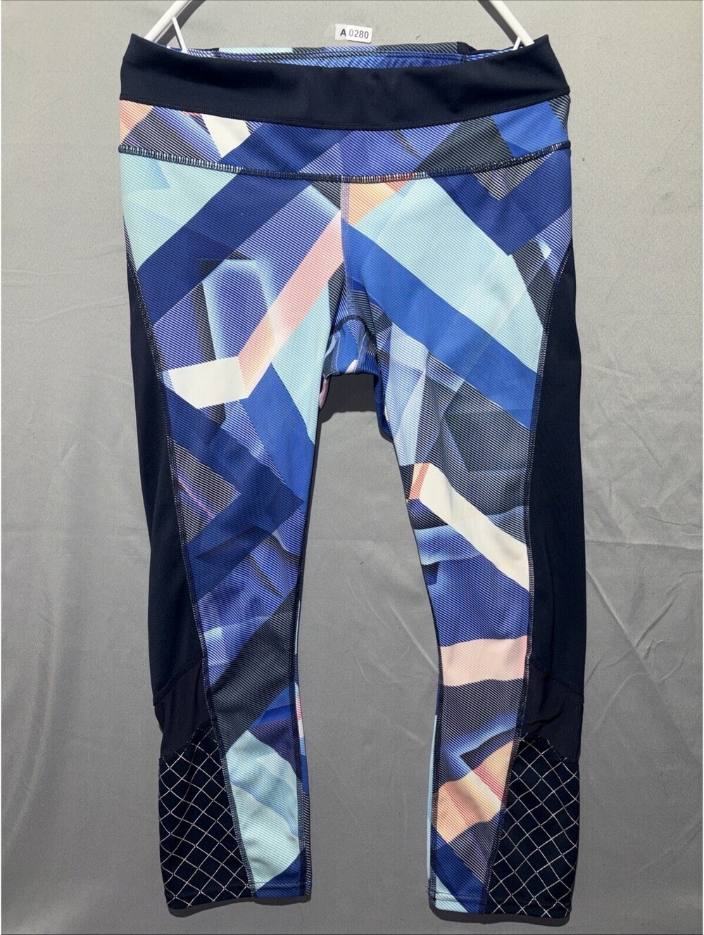Athleta Sonar Capri Electric Geo Leggings Women’s Small EUC